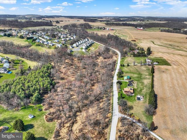 18016 DAVE ANNE CIRCLE, Stewartstown, PA 17363