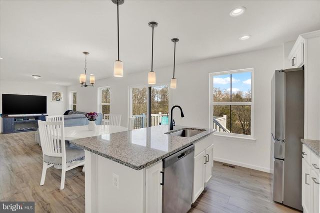 18016 DAVE ANNE CIRCLE, Stewartstown, PA 17363