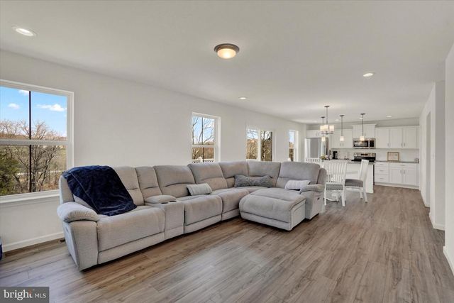 18016 DAVE ANNE CIRCLE, Stewartstown, PA 17363