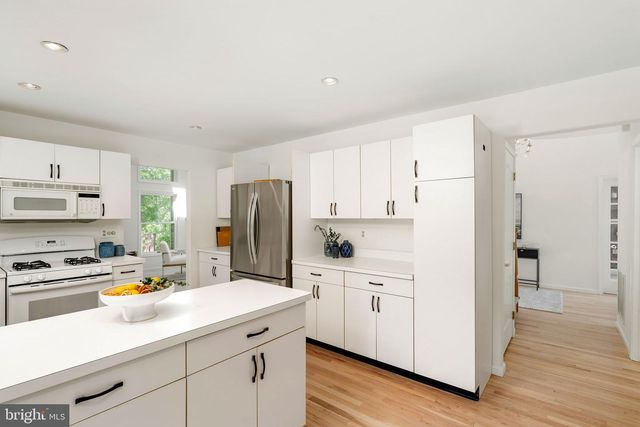 22 BOXWOOD DRIVE, Princeton, NJ 08540