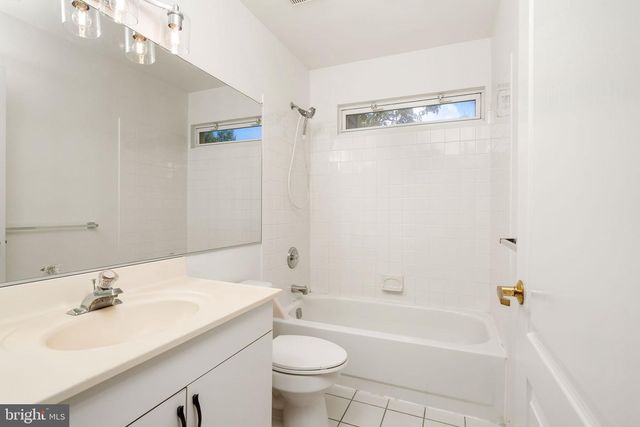 22 BOXWOOD DRIVE, Princeton, NJ 08540