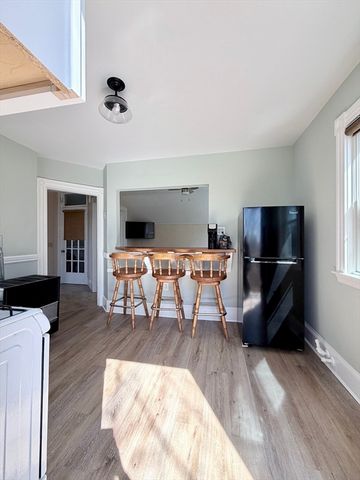 82 Hyde Park St 2, Dedham, MA 02026