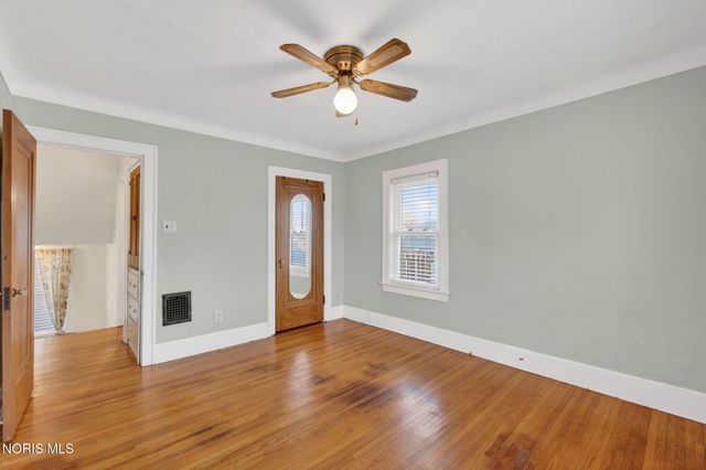 5521 304th Street, Toledo, OH 43611