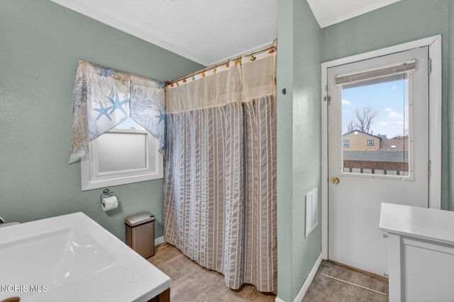 5521 304th Street, Toledo, OH 43611