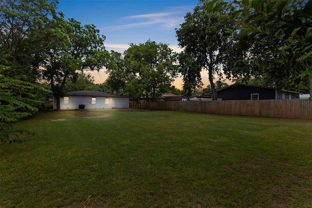 1035 Warden Street, Benbrook, TX 76126