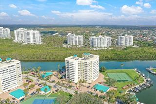 25 Bluebill AVE A201, Naples, FL 34108