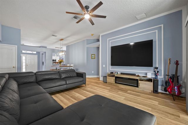 2101 SHELBOURNE COURT, Wesley Chapel, FL 33543