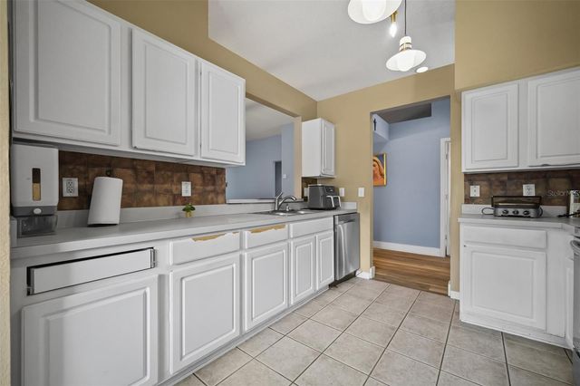 2101 SHELBOURNE COURT, Wesley Chapel, FL 33543