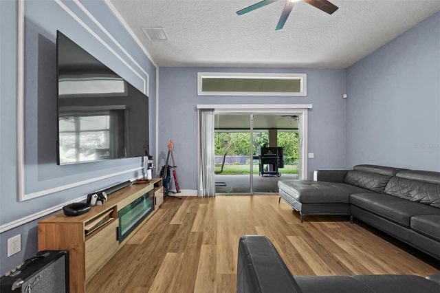 2101 SHELBOURNE COURT, Wesley Chapel, FL 33543