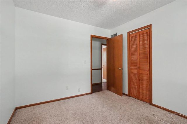 2940 S 42nd Street, Kansas City, KS 66106