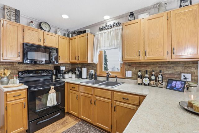 605 Cobblers Court, Waterloo, IN 46706