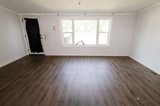 802 Nelson Avenue, Independence, IA 50644