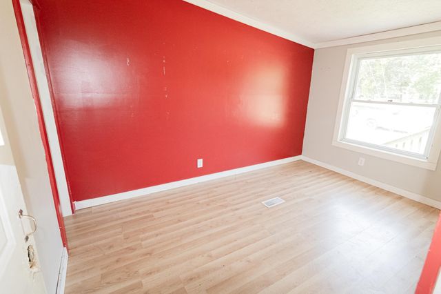 802 Nelson Avenue, Independence, IA 50644