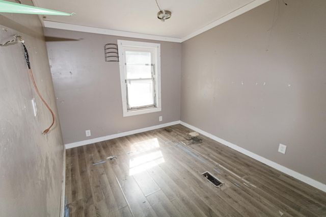 802 Nelson Avenue, Independence, IA 50644