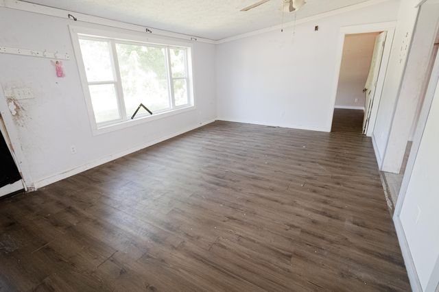 802 Nelson Avenue, Independence, IA 50644