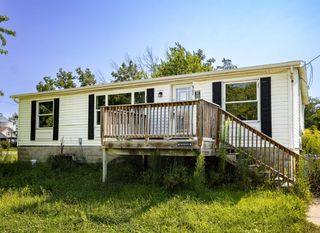 802 Nelson Avenue, Independence, IA 50644