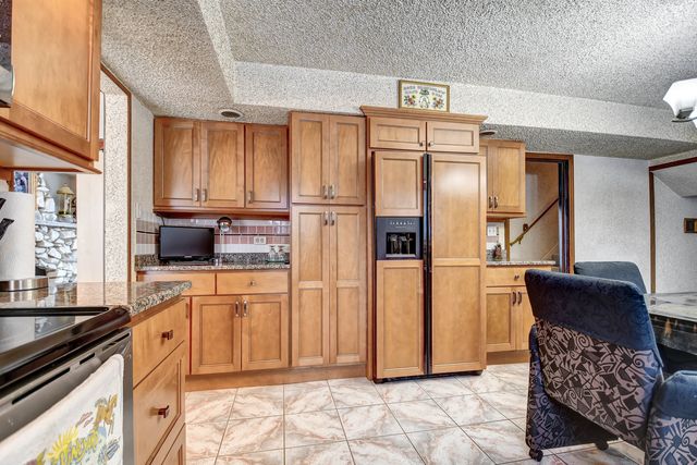 8950 S 85th Court, Hickory Hills, IL 60457