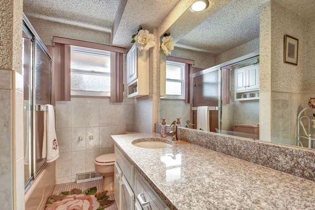 8950 S 85th Court, Hickory Hills, IL 60457