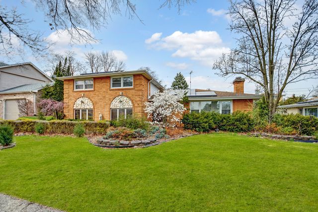 8950 S 85th Court, Hickory Hills, IL 60457