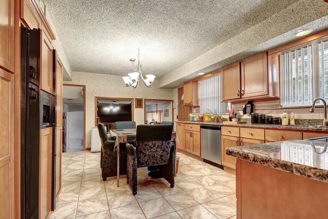 8950 S 85th Court, Hickory Hills, IL 60457