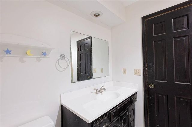 8234 Parkhill Circle, Lenexa, KS 66215