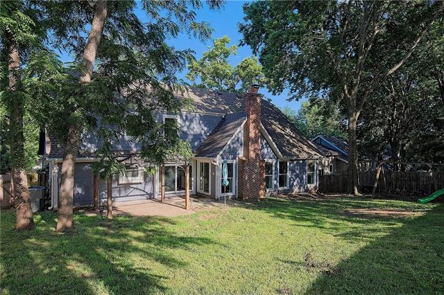 8234 Parkhill Circle, Lenexa, KS 66215