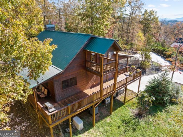 653 The Woods Road, Mineral Bluff, GA 30559