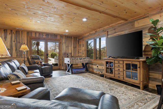 653 The Woods Road, Mineral Bluff, GA 30559