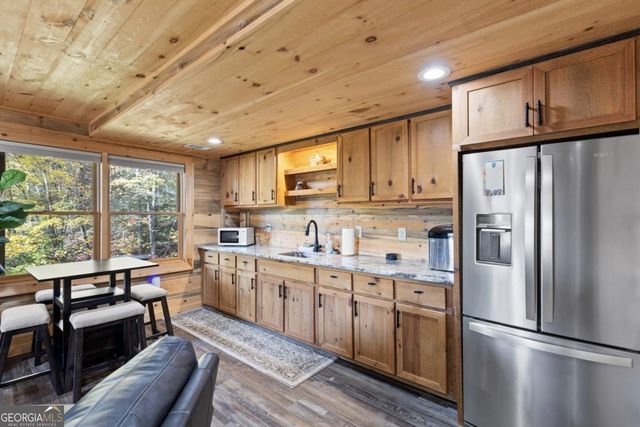 653 The Woods Road, Mineral Bluff, GA 30559