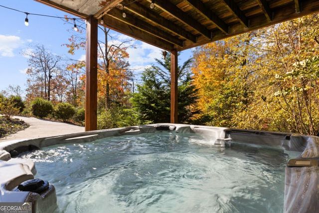 653 The Woods Road, Mineral Bluff, GA 30559