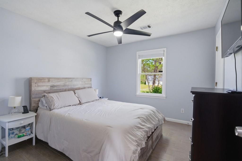 Image 14 of property listing at 1223 Cabots Drive, Auburn, GA 30011