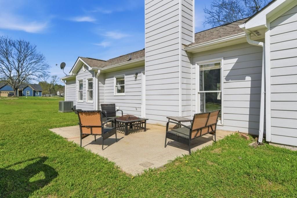 Image 21 of property listing at 1223 Cabots Drive, Auburn, GA 30011