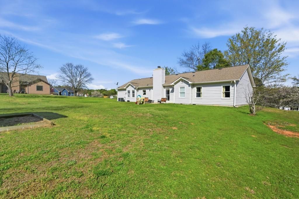 Image 22 of property listing at 1223 Cabots Drive, Auburn, GA 30011