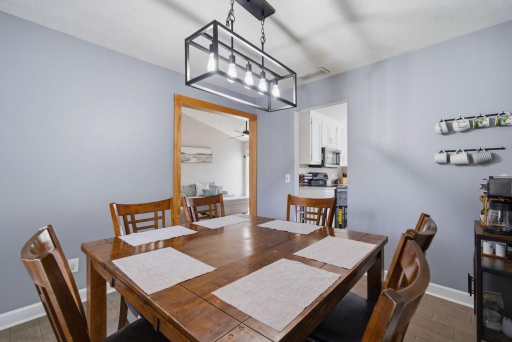 Image 8 of property listing at 1223 Cabots Drive, Auburn, GA 30011