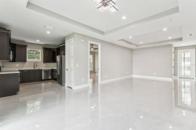 310 N LEMON AVENUE, Brooksville, FL 34601
