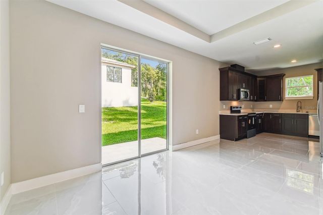 310 N LEMON AVENUE, Brooksville, FL 34601