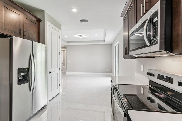 310 N LEMON AVENUE, Brooksville, FL 34601