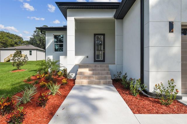 310 N LEMON AVENUE, Brooksville, FL 34601