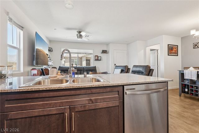 2594 Canary Yellow Court, North Las Vegas, NV 89086