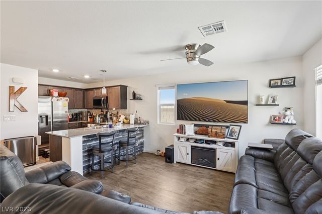 2594 Canary Yellow Court, North Las Vegas, NV 89086