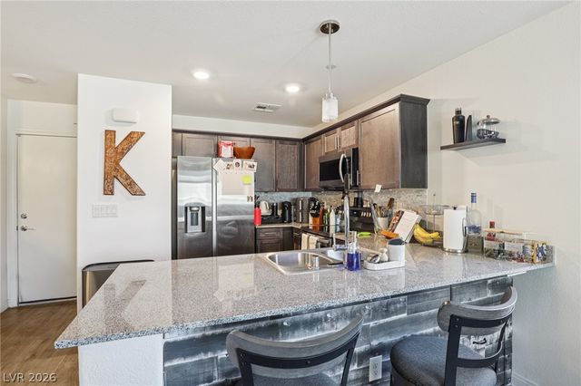 2594 Canary Yellow Court, North Las Vegas, NV 89086
