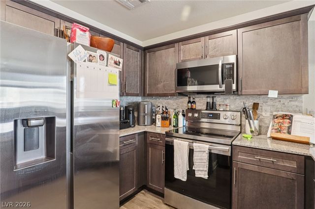 2594 Canary Yellow Court, North Las Vegas, NV 89086
