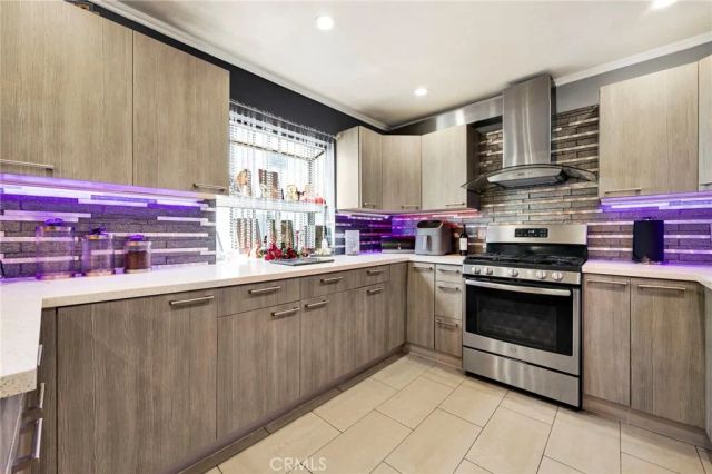 7764 Via Capri, Burbank, CA 91504