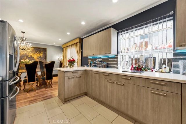 7764 Via Capri, Burbank, CA 91504