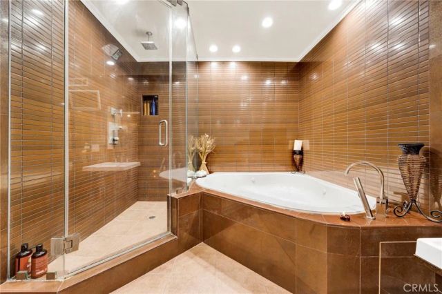 7764 Via Capri, Burbank, CA 91504