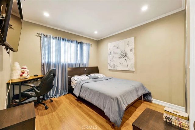 7764 Via Capri, Burbank, CA 91504