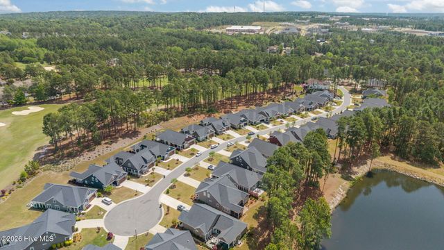 174 Holly Springs Court, Southern Pines, NC 28387