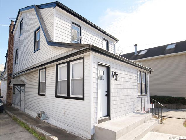 60 Gotham Avenue, Elmont, NY 11003