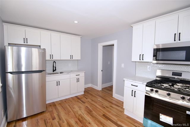 60 Gotham Avenue, Elmont, NY 11003