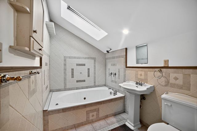 2003 Griswold LN A, Austin, TX 78703